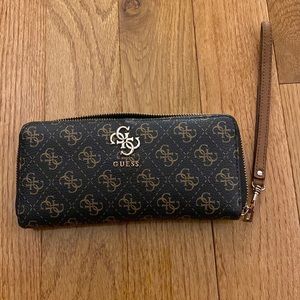 Guess wristlet